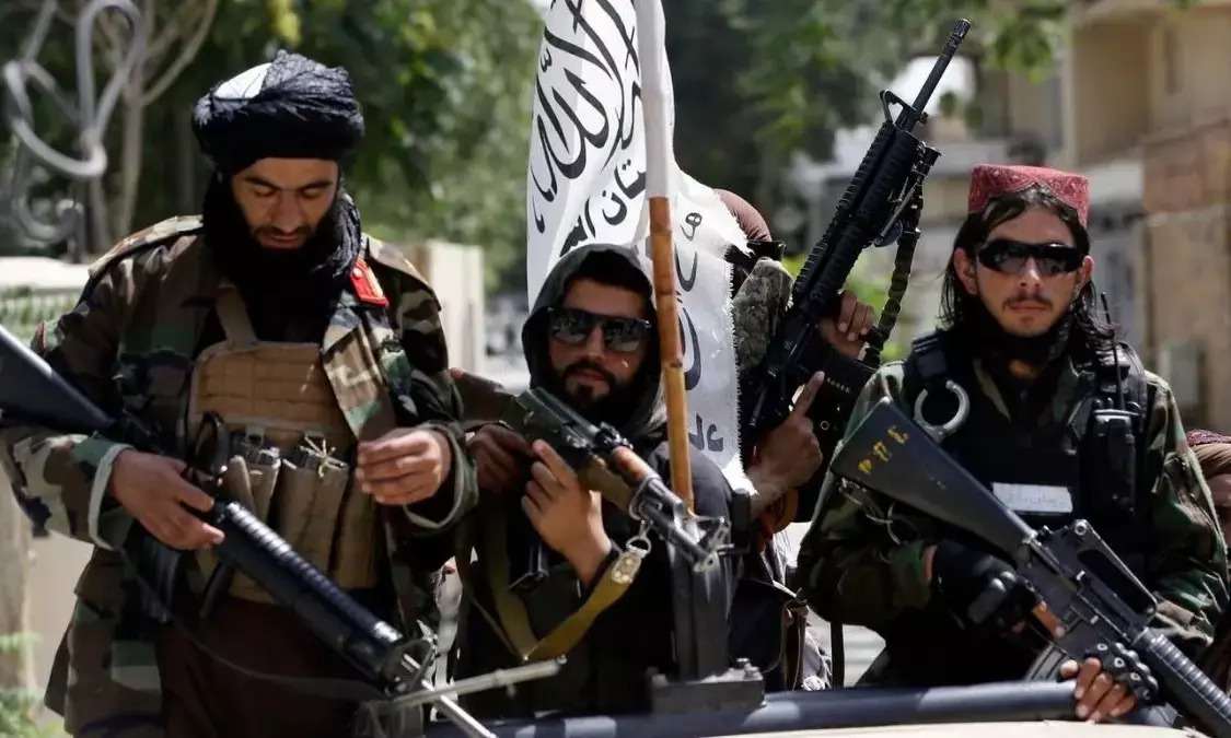 पाकिस्तान-अफगानिस्तान सीमा पर फिर हिंसक झड़प, दोनों ओर से भारी गोलीबारी